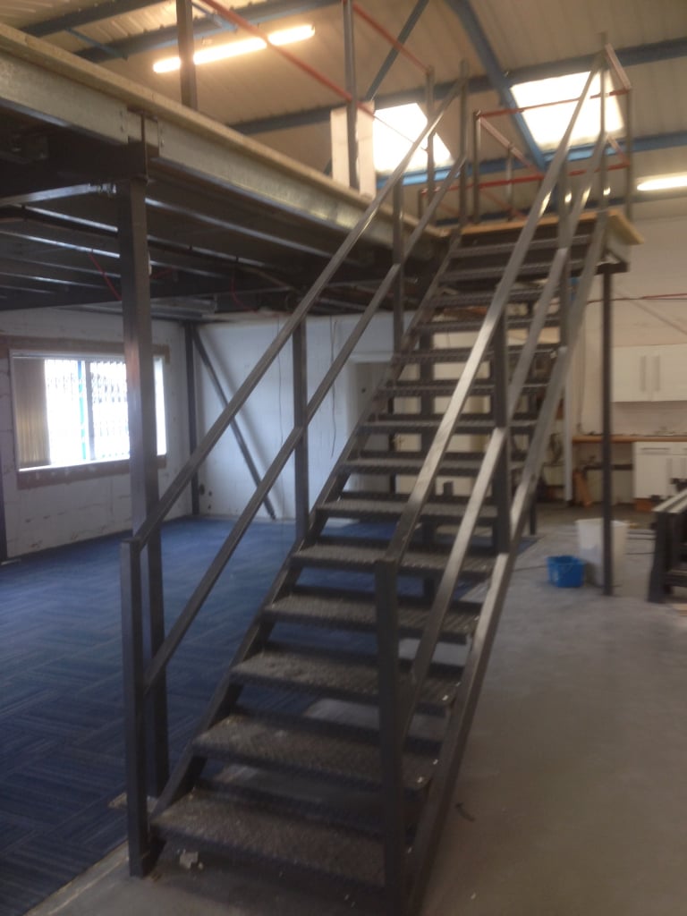 mezzanine floor 9 x 3