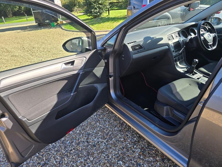 2014 Volkswagen Golf 1.6 TDI BlueMotion Tech SE Euro 5 (s/s) 5dr HATCHBACK Diesel Manual