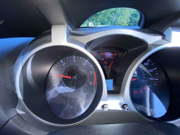Nissan, JUKE, Hatchback, 2013, Manual, 1461 (cc), 5 doors