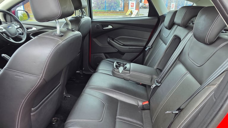 2013 Ford Focus 1.6 TDCi Titanium ECOnetic 5dr HATCHBACK Diesel Manual