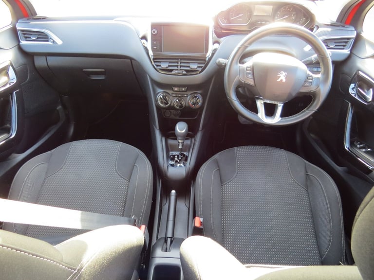 2017 Peugeot 208 1.2 PureTech 110 Allure 5dr EAT6 HATCHBACK Petrol Automatic