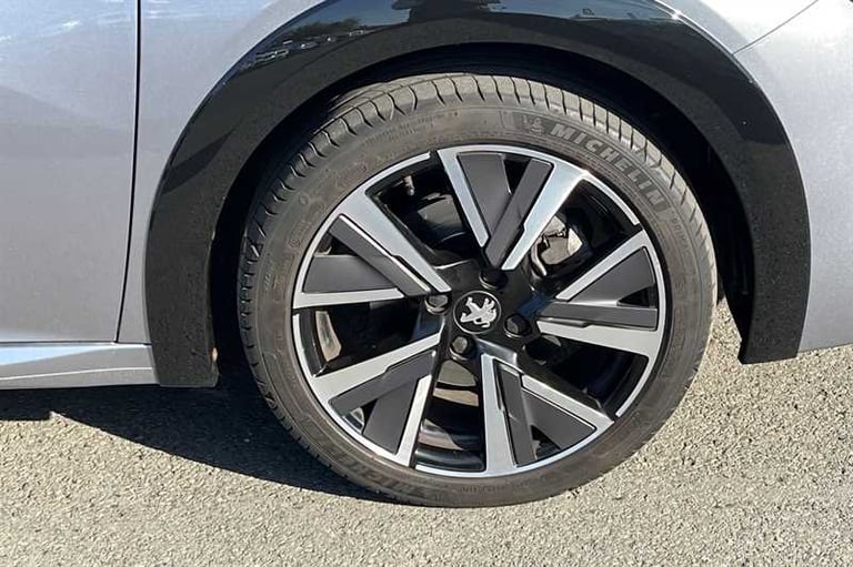 2020 Peugeot 208 1.2 PureTech 130 GT Line 5dr EAT8 HATCHBACK PETROL Automatic