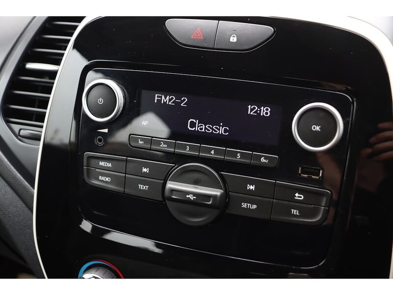 2018 Renault Captur TCe ENERGY Play SUV Petrol Manual