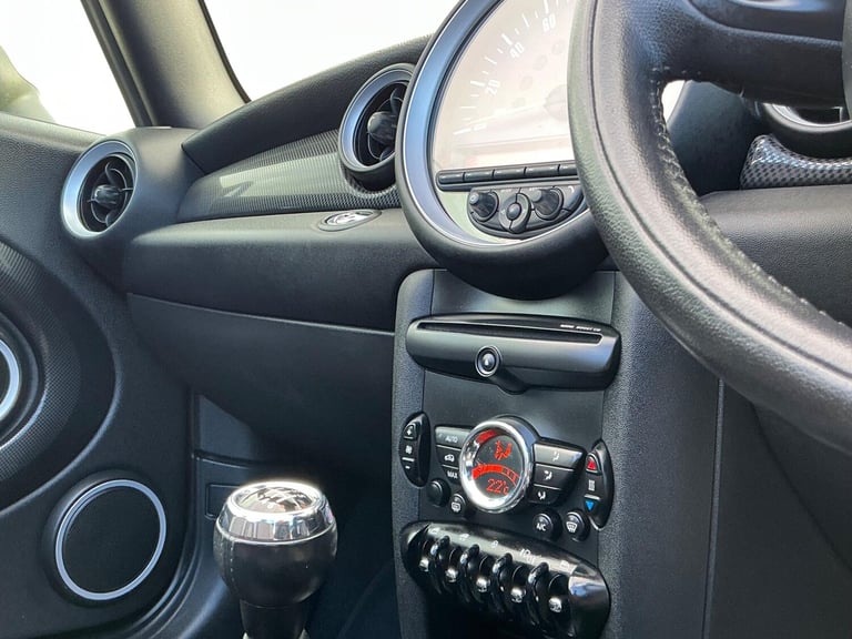 2015 MINI Convertible 1.6 Cooper S 2dr CONVERTIBLE PETROL Manual