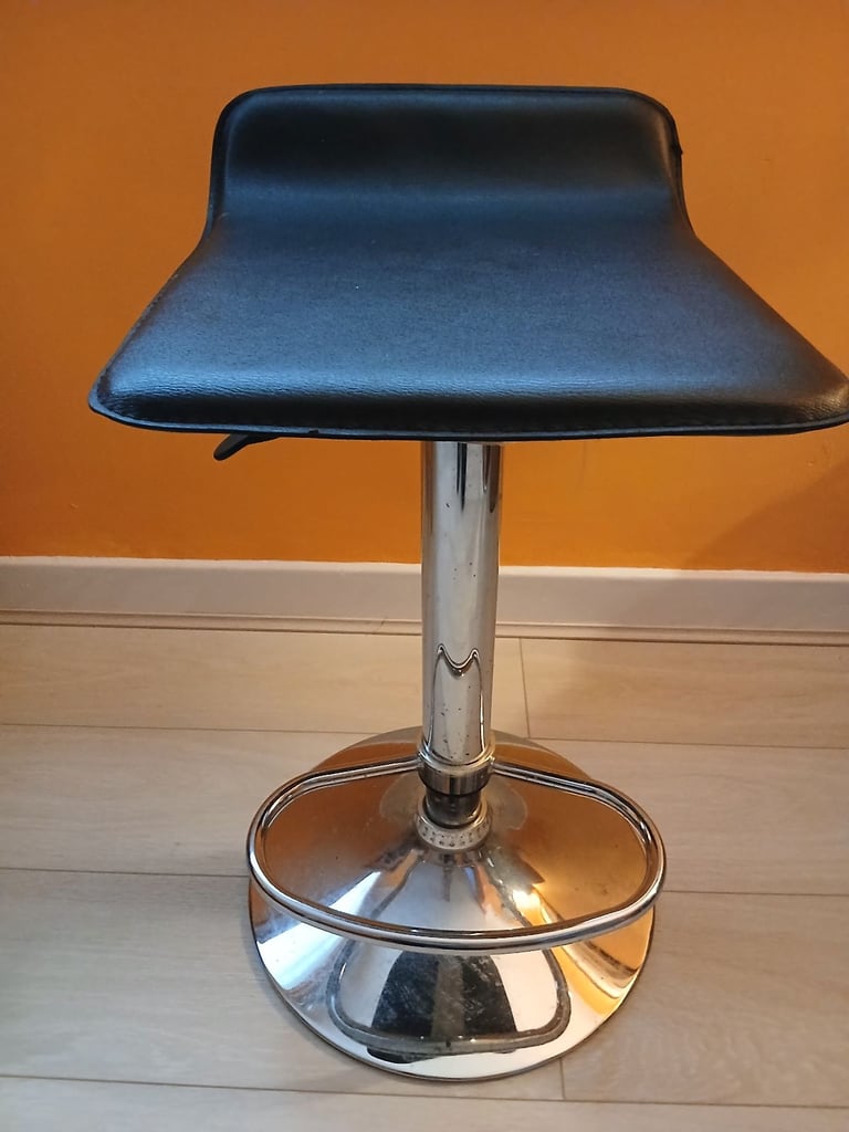 Leather bar stool