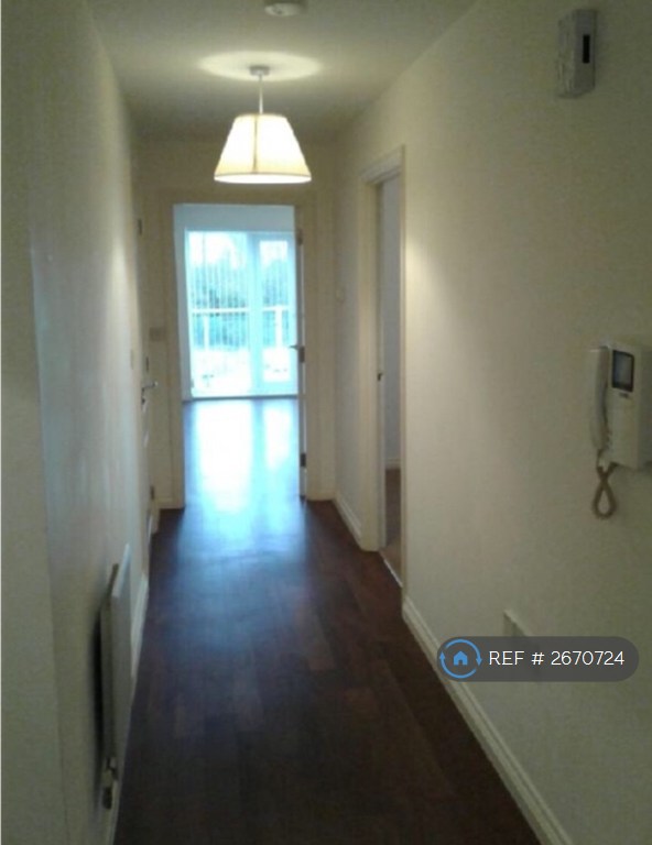 3 bedroom flat in Maltings Close, Cambridge, CB5 (3 bed) (#2670724)