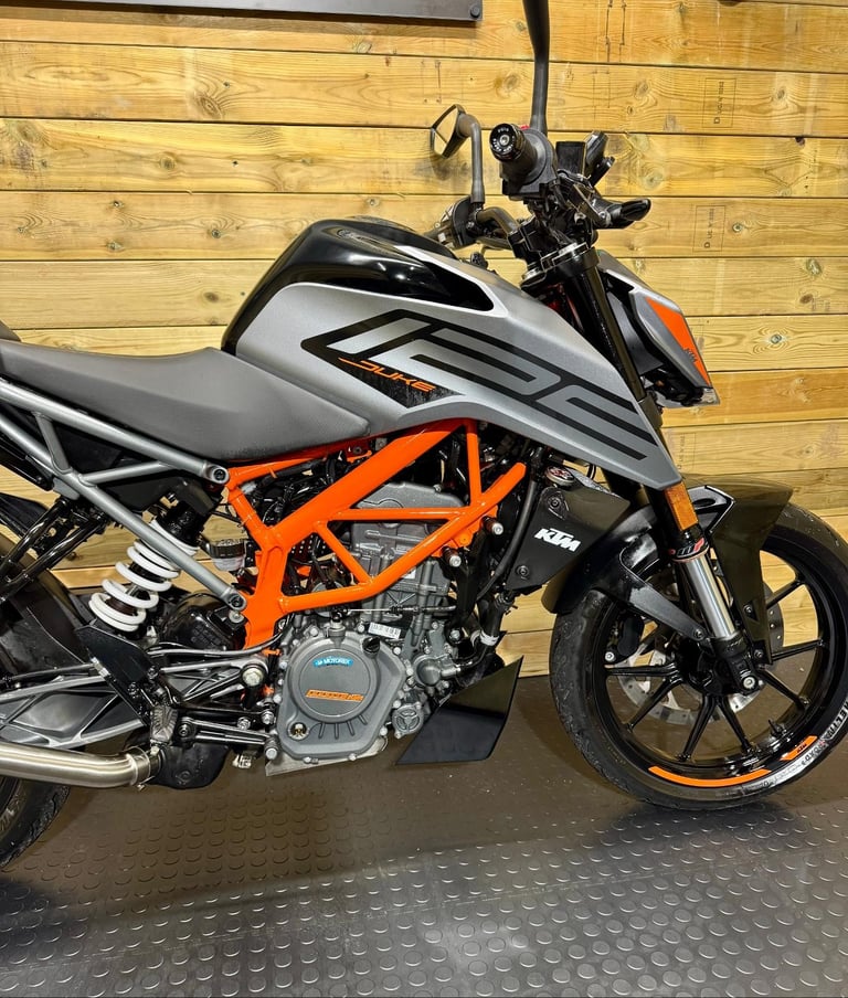 KTM 125 Duke / 2021 model / only 7.5k miles 