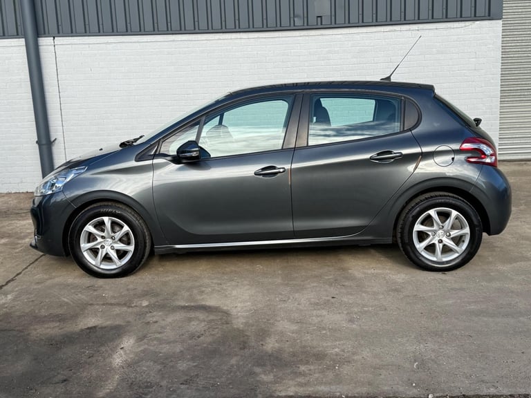 2015 Peugeot 208 1.2 VTi PureTech Active Euro 6 5dr HATCHBACK Petrol Manual