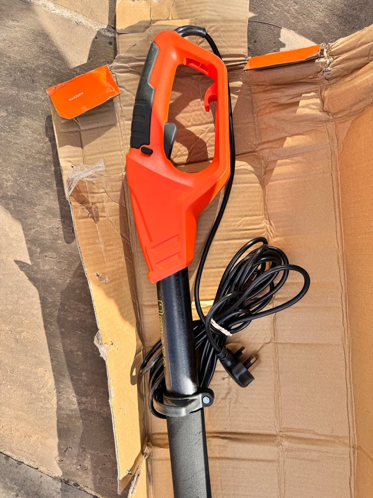 Black & Decker  PH5551 51cm 550W Electric Pole Hedge Trimmer