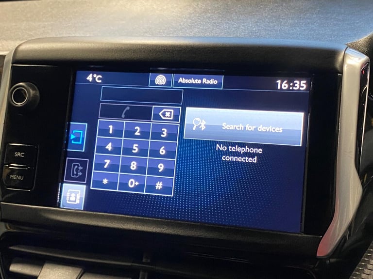 PEUGEOT 208 1.2 PureTech GT Line 2015