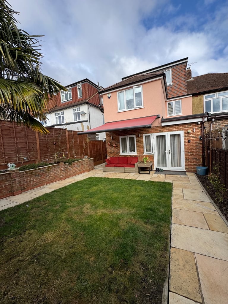 4 bedroom 3 bathroom house for rent 