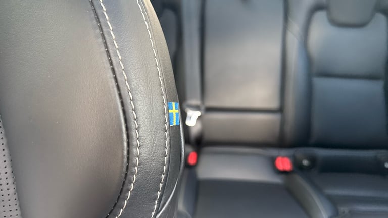 2023 Volvo XC60 2.0 T8 [455] RC PHEV Ultimate Dark 5dr AWD Gtron Estate Estate Hybrid Automatic