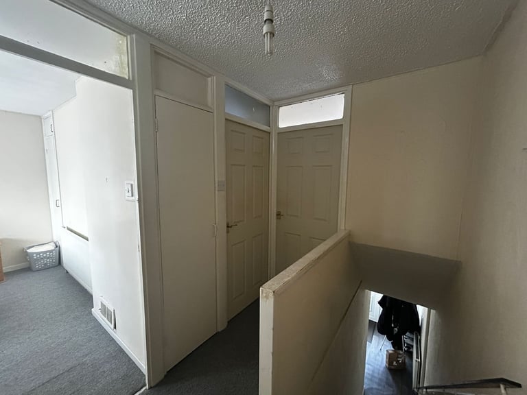 3 bed end terraced to rent with parking