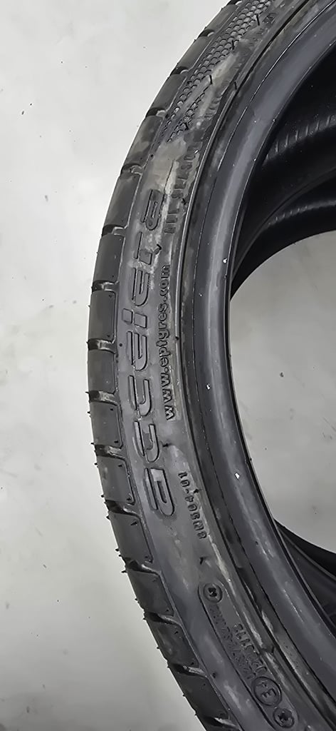 image for Unused accelera PHI-R 245/35/18 92y XL