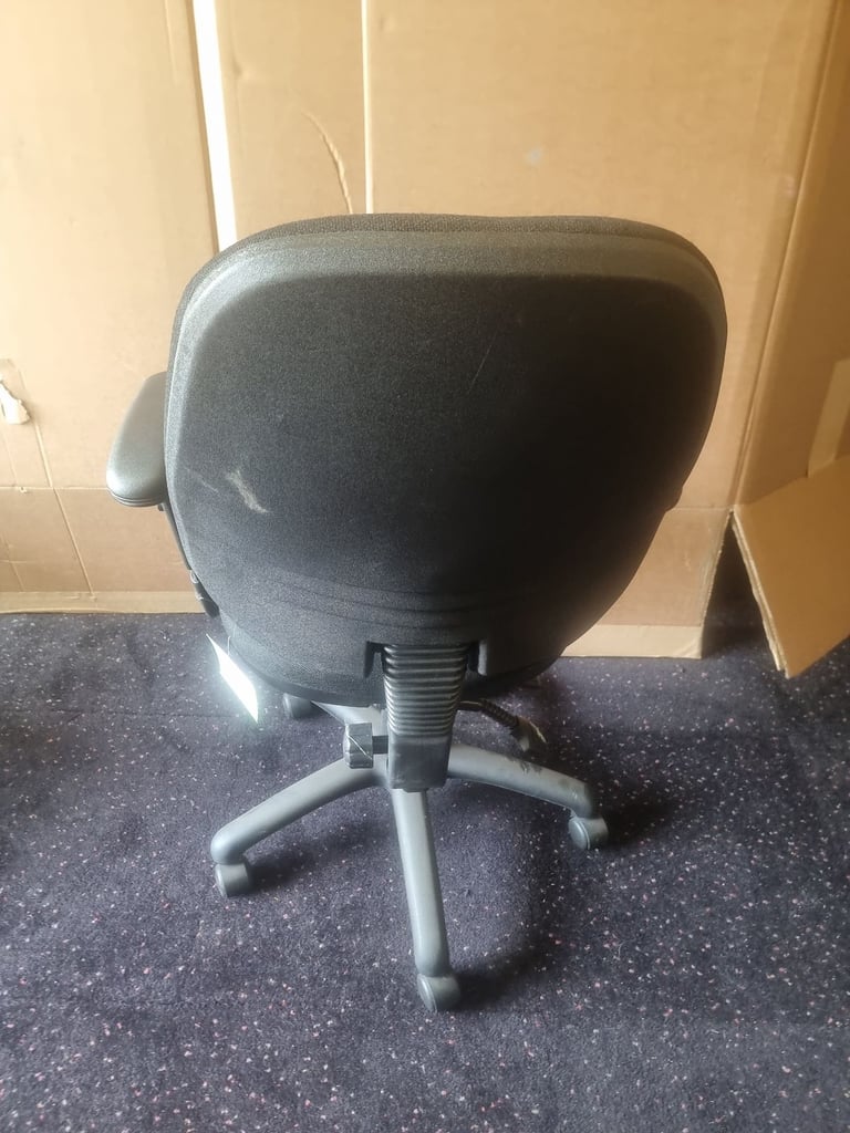 Good Quality Black Adjustable Office Swivel Desk Chair With Arms 