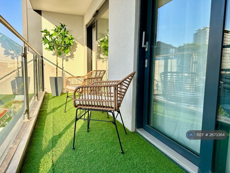 1 bedroom flat in Notte Street, Plymouth, PL1 (1 bed) (#2673364)