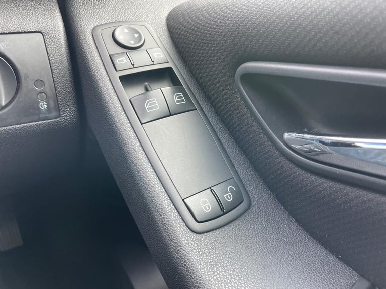 MERCEDES-BENZ A150 1.5 CLASSIC 55 REG GREY 5 DOOR GENUINE 49389 MOT FEBRUARY 5TH 2026 LOW INSURANCE