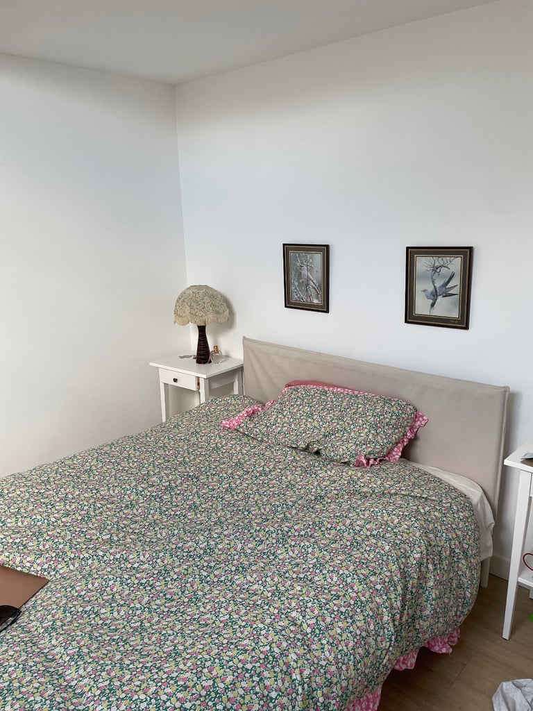 1 FURNISHED DOUBLE ROOM IN WHALLEY RANGE 2 ROOM FLAT