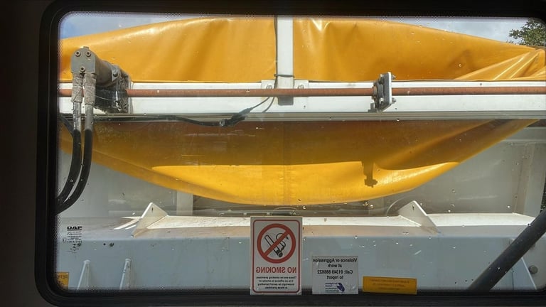 2016 (66) LEYLAND DAF CF370 GRITTER / CUTHBERTSON MPB. WALKING FLOOR