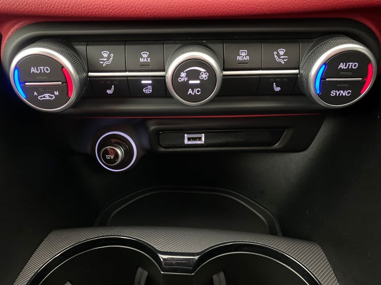 2021 Alfa Romeo Giulia 2.0T Veloce Saloon 4dr Petrol GPF Auto Euro 6 (s/s) (280 ps) - CARPLAY - N...