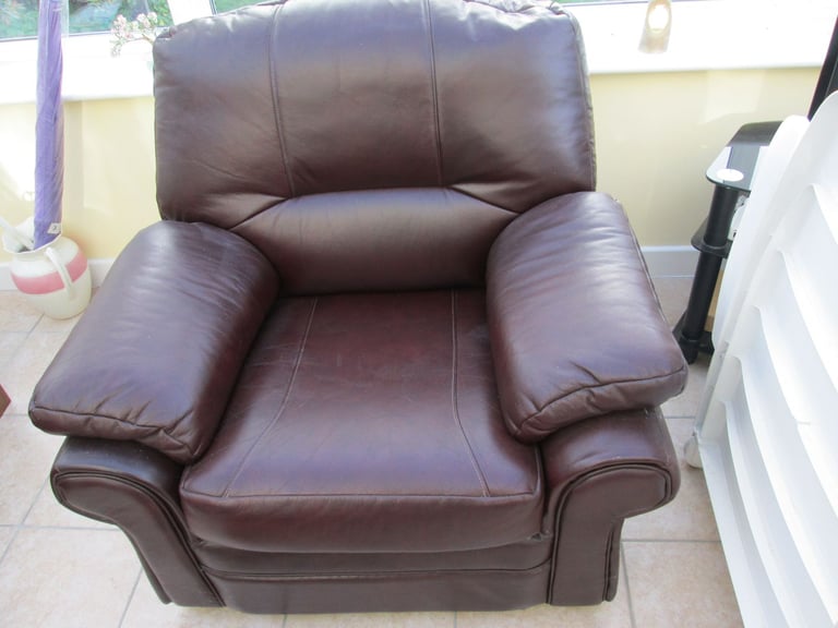 three piece leather suite