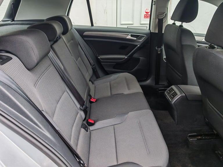 2014 Volkswagen Golf 1.6 TDI 105 SE 5dr HATCHBACK DIESEL Manual