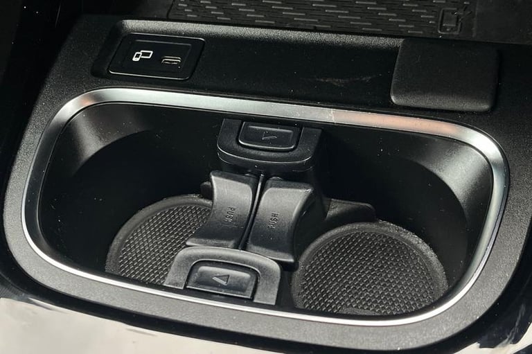 2020 Mercedes-Benz A-Class A180 AMG Line Executive NAVIGATION, HEATED SEATS, REAR CAMERA! Manual ...