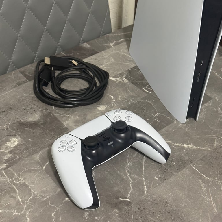 (1TB) PlayStation PS5 Slim Digital Edition + Controller & Cables