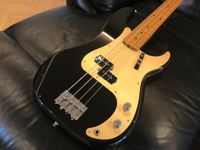 Fender Vintera® II '50s Precision Bass Guitar®, Maple Fingerboard, Black, 2023, cool 😎 