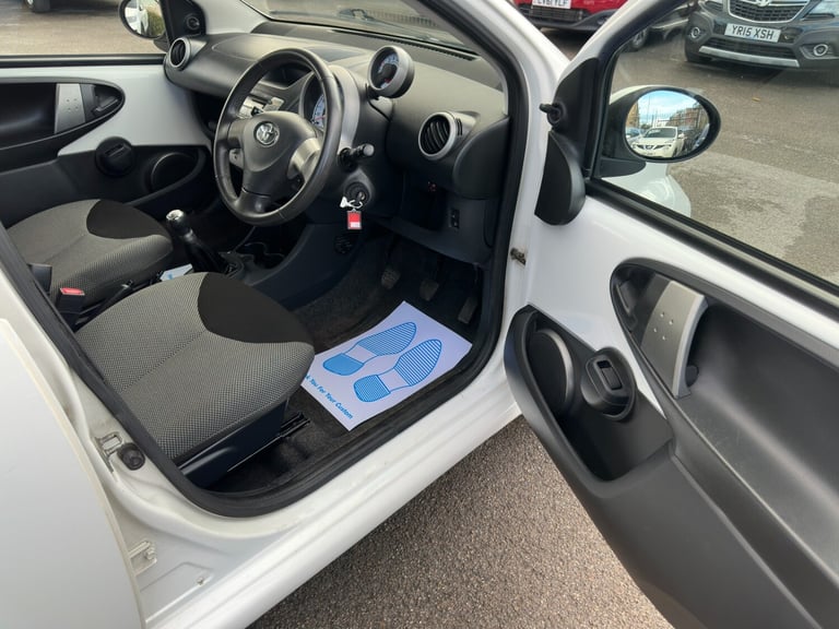 2013 Toyota AYGO 1.0 VVT-i Mode 5dr HATCHBACK Petrol Manual