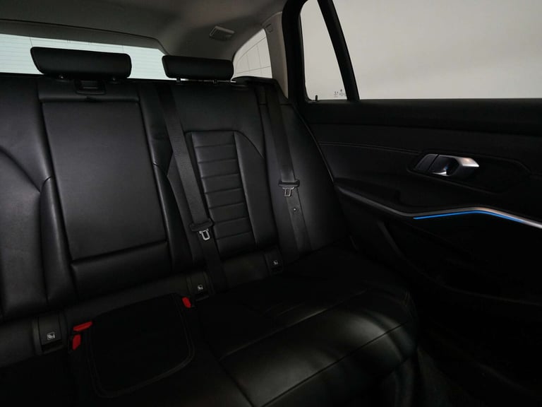 2021 BMW 3 Series 2.0 330e 12kWh Sport Pro Touring Auto Euro 6 (s/s) 5dr Estate Hybrid Automatic