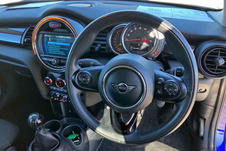 2018 MINI Hatch 2.0 Cooper S 5dr Auto [Chili Pack] Hatchback PETROL Automatic