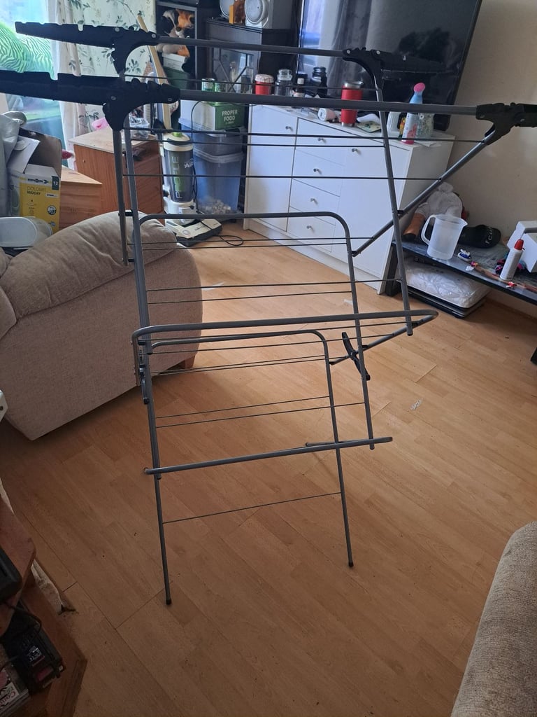 Clothes drying rack 