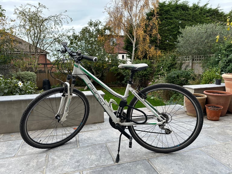 Ghost ladies hybrid bike with Abus lock