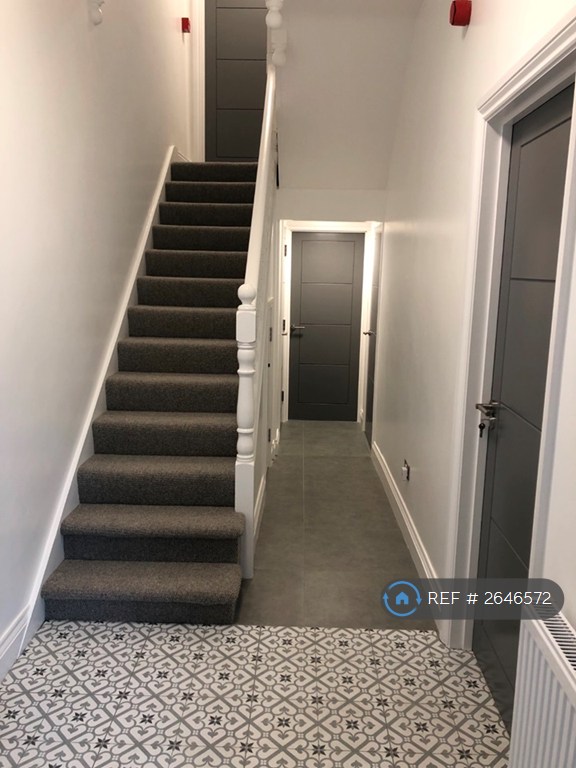 image for 1 bedroom in Catford, London, SE6 (#2646572)