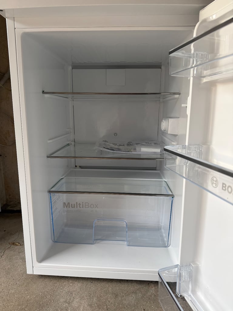 BOSCH Series 2 KTR15NWEAG Undercounter Fridge - White