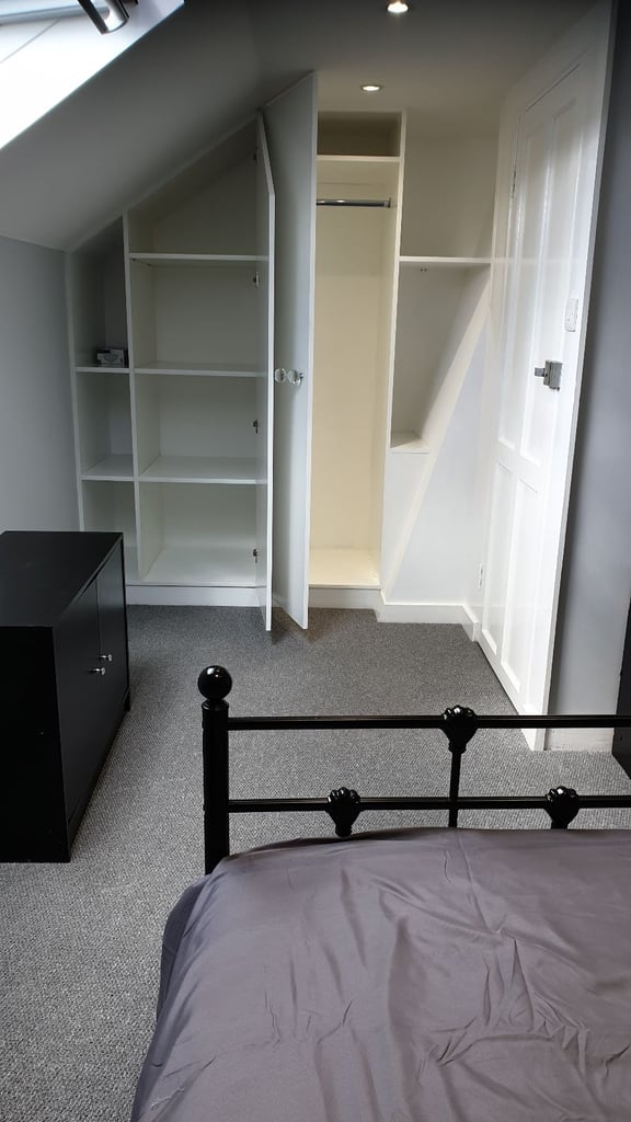 Double Room with lots of storage 