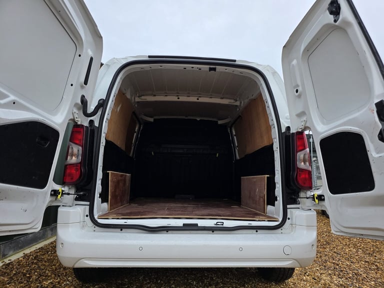 2021 Vauxhall Combo 2300 1.5 Turbo D 100ps L2 H1 Sportive Van * PLUS VAT *  PANEL VAN Diesel Manual