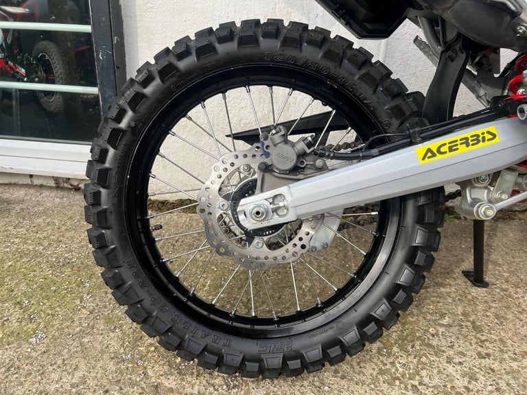 HONDA CRF300LA-P ONLY 649 MILES 2023