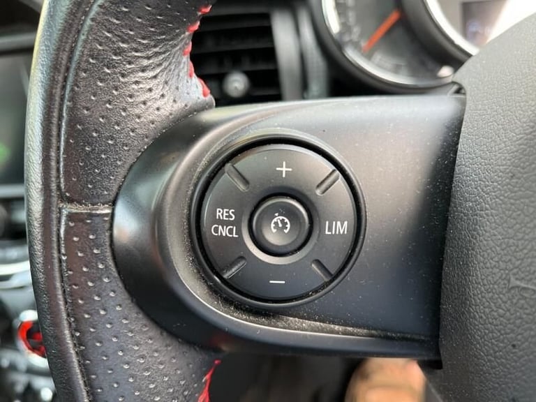 2018 18 MINI HATCH 1.5 COOPER HATCHBACK 3DR PETROL MANUAL EURO 6 (S/S) (136 PS)