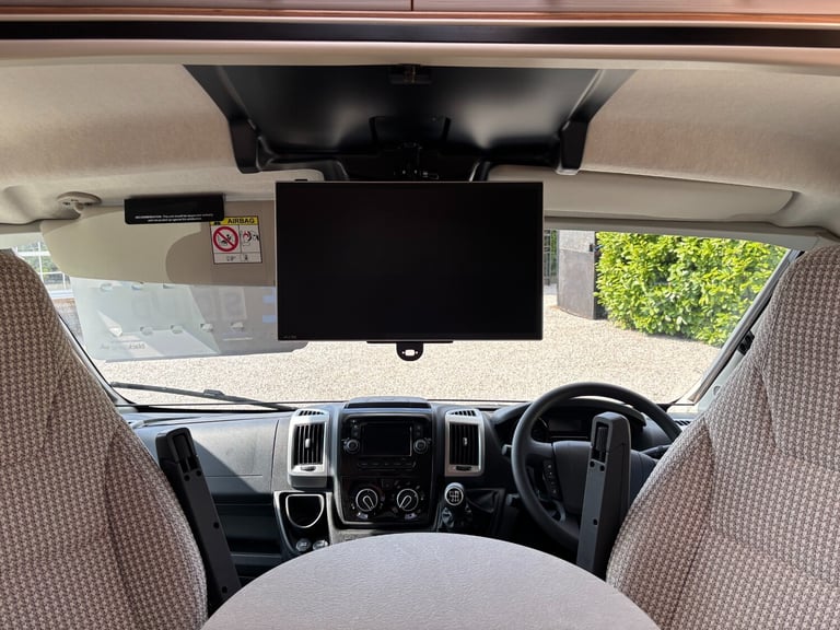 Auto Trail Tracker FB Motorhome. Fiat Ducato 150 BHP
