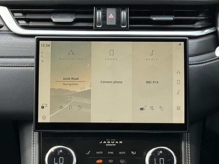 2022 Jaguar F-Pace 2.0 D200 MHEV R-Dynamic Black SUV 5dr Diesel Auto AWD Euro 6 (s/s) (204 ps) ES...