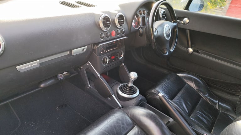 Audi TT 1.8 T 225 Quattro MK1 (May 26 mot)