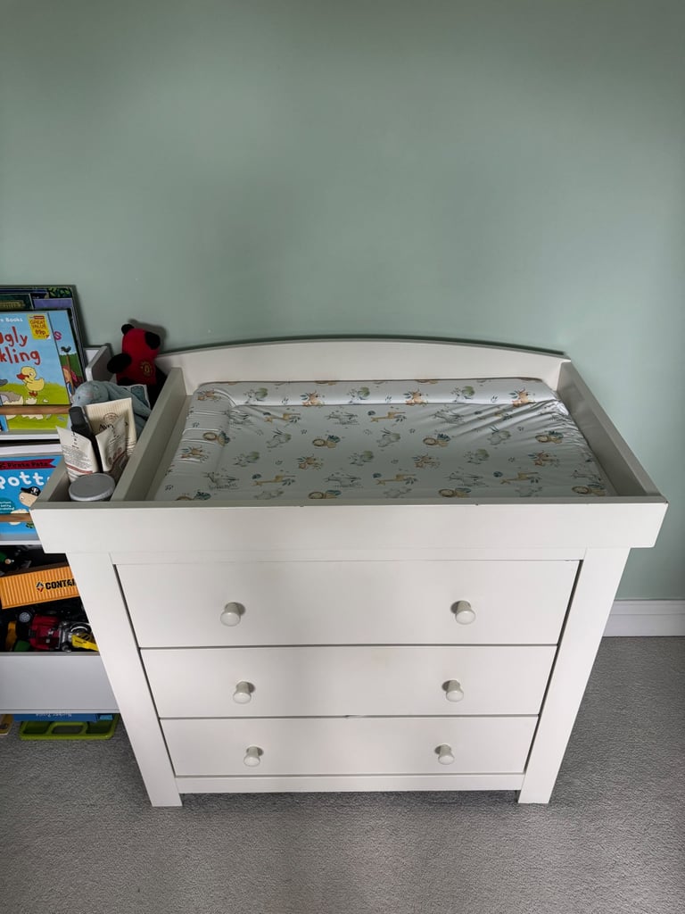 Mamas & Papas Mia Wardrobe & Chest of Drawers