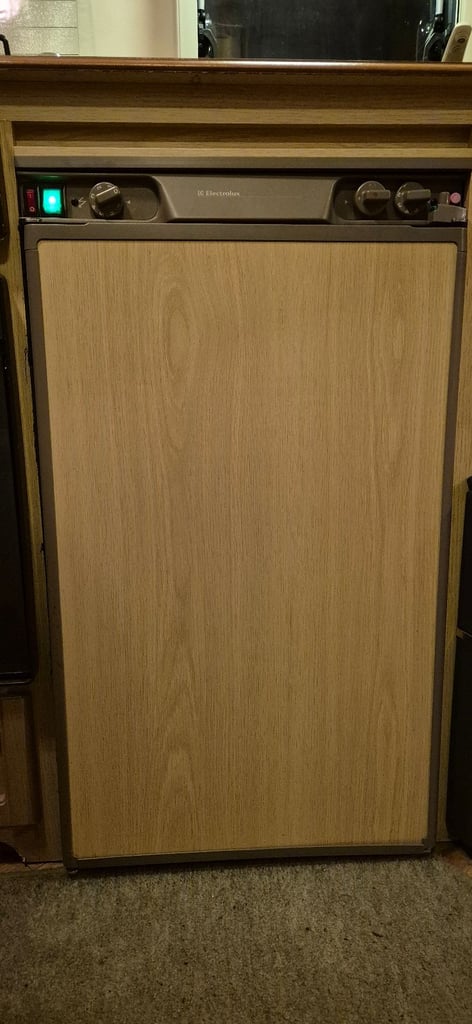 ELECTROLUX RM4270 3way fridge freezer for caravan motorhome boat camper.