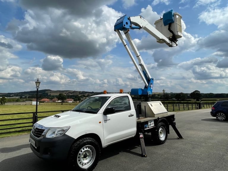 2014 Toyota Hilux 2.5 ACTIVE 4X4 D-4D S/C 142 BHP CHERRY PICKER CPL A314 77K + VAT  PICKUP Diesel...