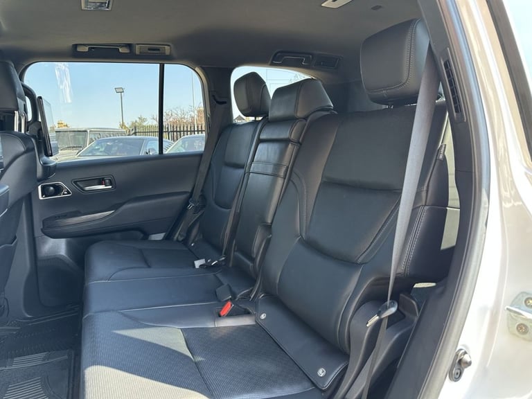 2024 74 TOYOTA LAND CRUISER 3.3L TWIN-TURBO DIESEL 300 V6 TD AUTO SAHARA ZX DIES