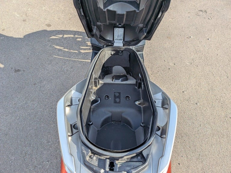 2020 YAMAHA XMAX 300