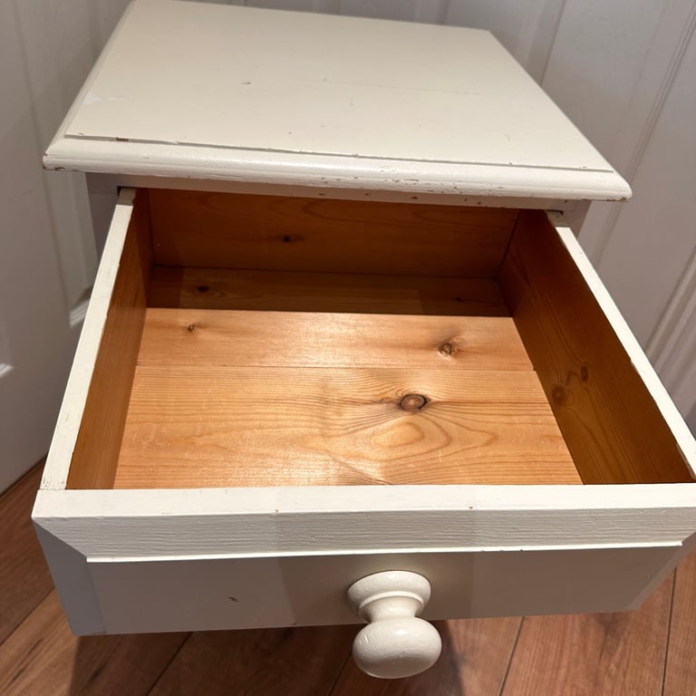 Solid Country Pine Bedside Cabinet Table 3 Dovetail Drawers Cream CHIPPED Paint