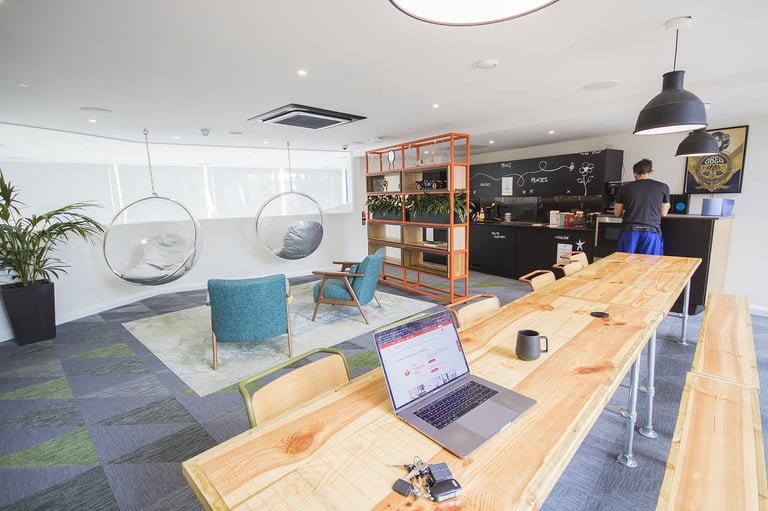 Desk Space | Coworking | Artist Studio | Creative Space | Office | Beauty Room in Leyton E10